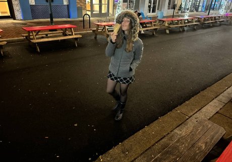 ティーンフィスティングオンリーファンズ 無料裸 写真