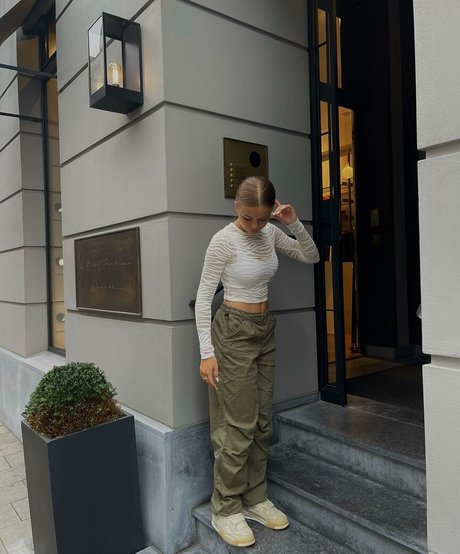 異人種間乱交オンリーファンズ ホットポルノ 写真