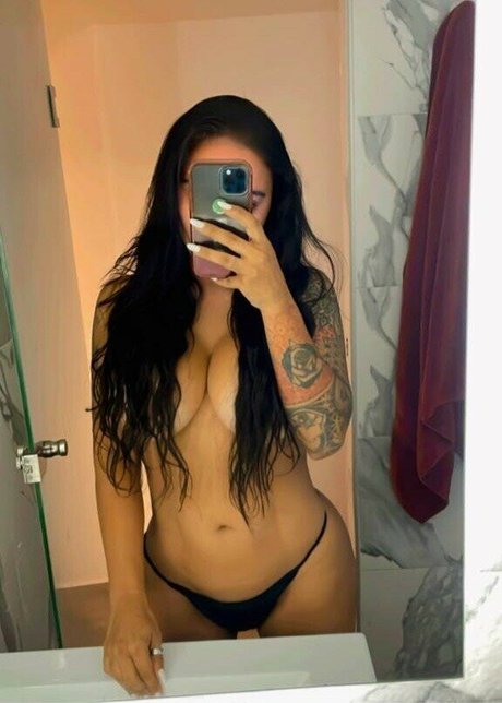 Mariana Samano xxxモデル 写真