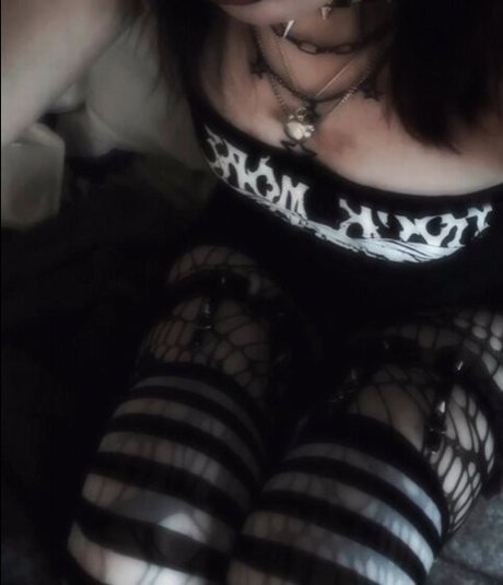 brattygirlllxo ポルノモデル 画像
