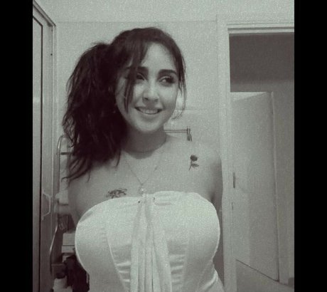 バニーオンリーファンズ ポルノ 画像