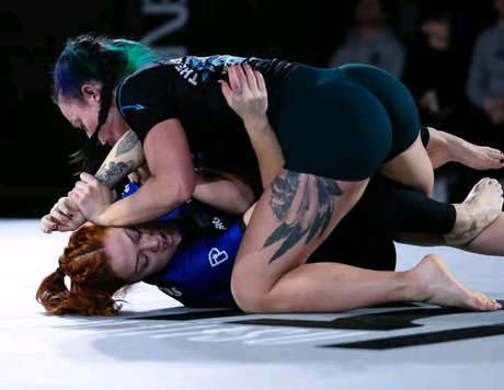 Mma UFC Instagram Girls ポルノスター ホット ギャラリー