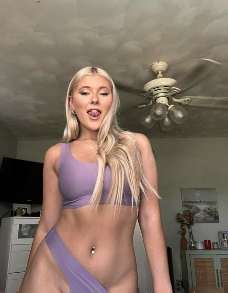Savannahwray セックス女優 画像