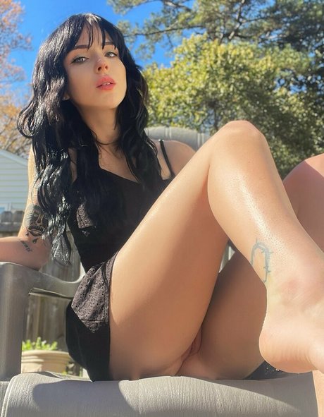 Frankiebunnie xxxモデル 画像