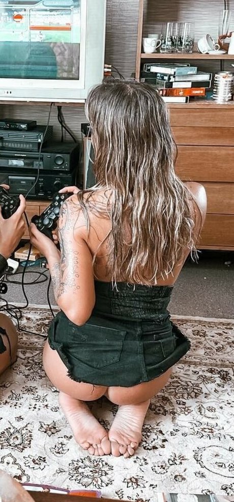 Silvia and Eveline Dellai 独占ポルノスター 写真