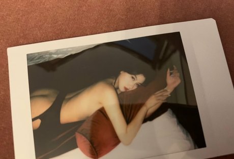 美しい黒檀のオンリーファンズ 無料ポルノ 写真