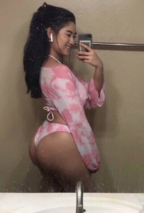 Tiarachakkaw ヌードモデル 写真