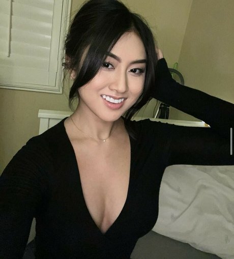 Tiarachakkaw 最高のポルノスター 写真
