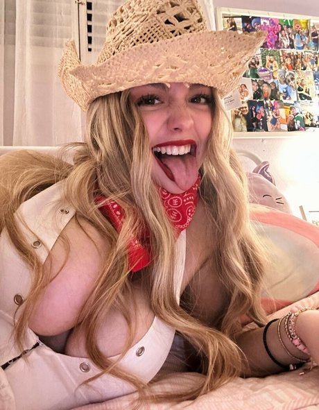 Kaylie Thibodeaux アートスター 写真