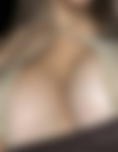 黒檀のアマチュアオンリーファンズ 美しいヌード 写真