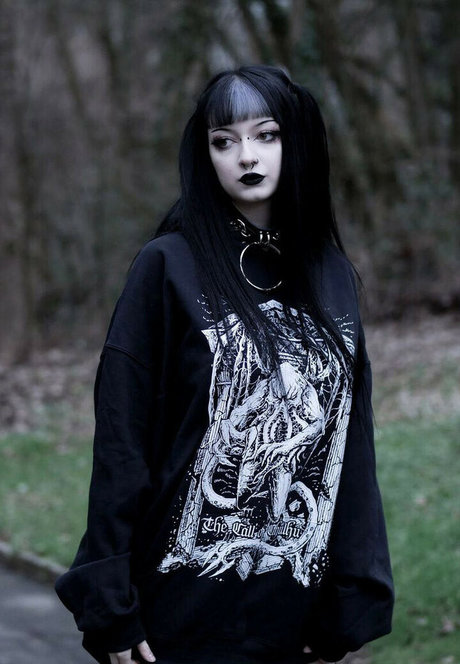 CreepyCassy セクシー女優 写真