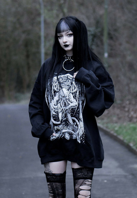 CreepyCassy 独占モデル 写真