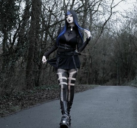 CreepyCassy セクシーなポルノスター 画像