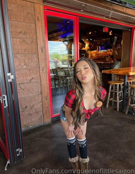 fitgirlyumi 裸のモデル 写真