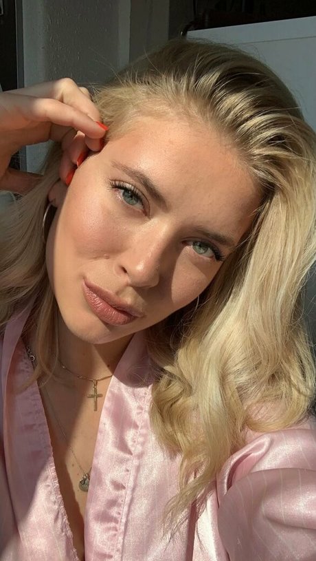 lovelylifeoflola profile image