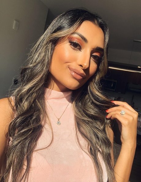 Zia Natasha Lehman HDモデル 写真