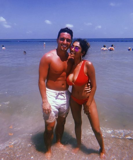 Zia Natasha Lehman 完璧なモデル 写真