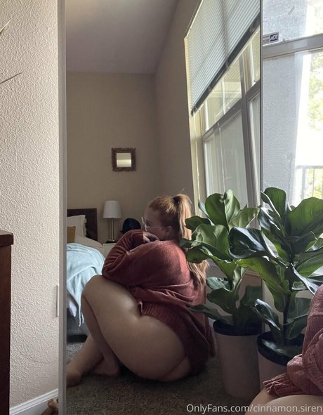 cinnamon siren アートモデル 写真