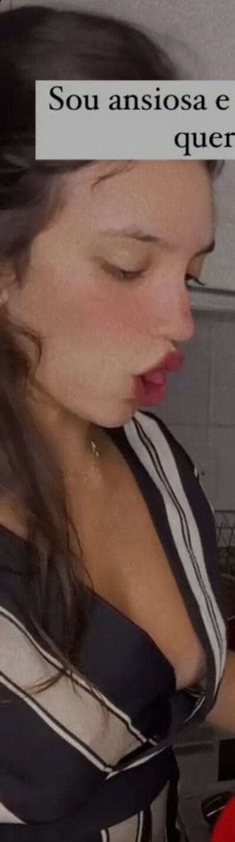 Debora Aladim セクシーモデル 写真