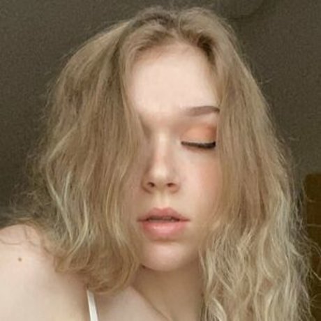 Genesisxmae 美しいモデル 写真