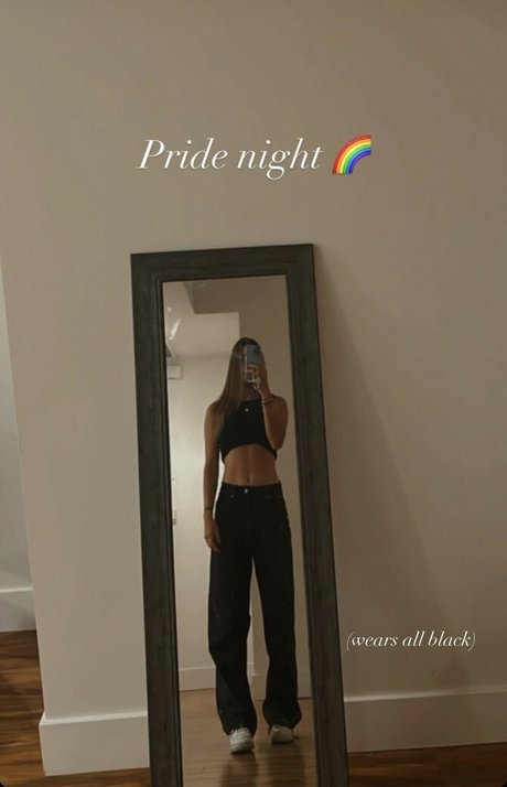 kailanovak アダルトスター ギャラリー