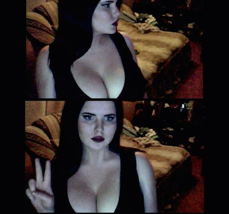 Anna Bernadi スター ヌード 写真