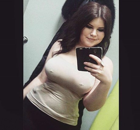 Anna Bernadi セクシーモデル 画像