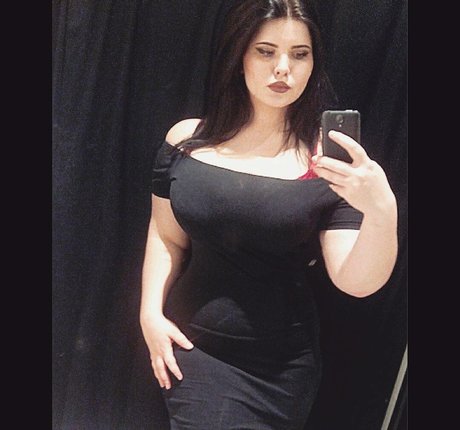 Anna Bernadi 裸の女優 画像