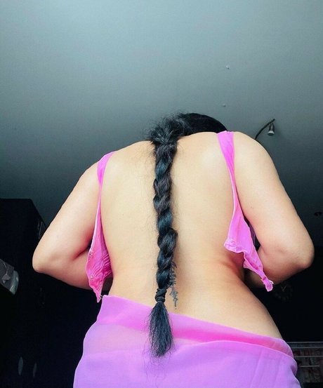 Arpa Roy 裸のポルノスター 写真