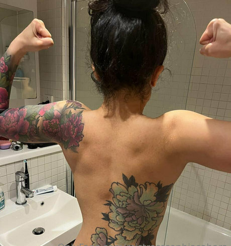 熟女フェラチオオンリーファンズ エロチック 画像