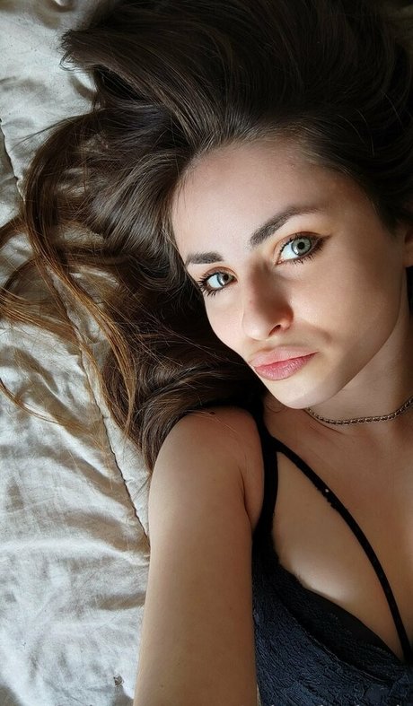 エボニー スロッピー オンリーファンズ セクシー 写真