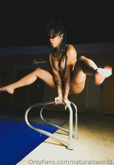 Naturalsworld ヌード女優 画像