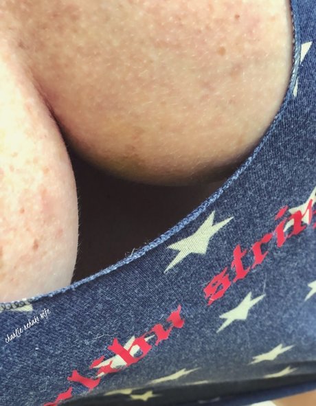 Itsmekelli ポルノスター エロティック ギャラリー