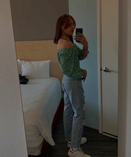 Lilith Moreno アートスター 画像