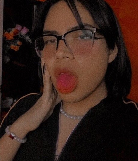 Lilith Moreno 美しいモデル 画像