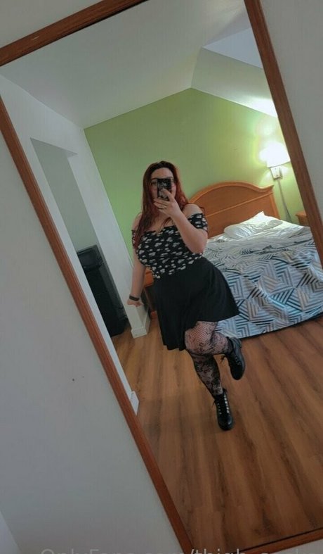 thigh socks 完璧なスター 画像
