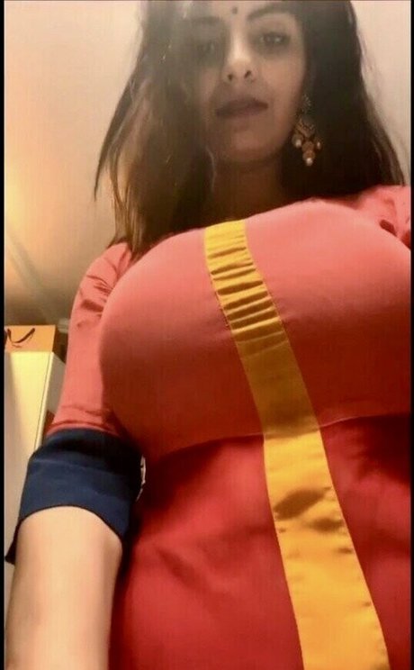 Anveshi Jain ヌードモデル 画像