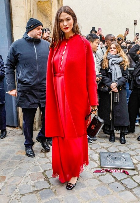 Karlie Kloss エロティックなモデル 写真