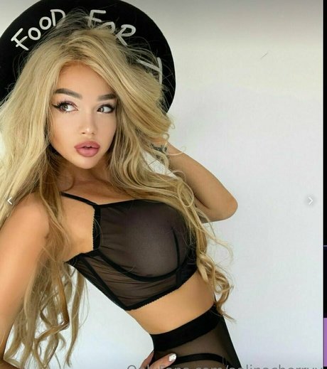 aalinacherryy HD女優 画像
