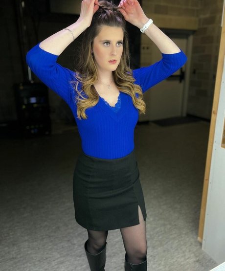 Local TV Presenters ホットなスター 写真