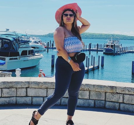 Akankshya Rijal セクシーなスター アーカイブ