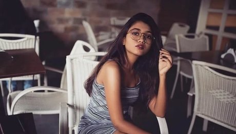 Ridhima Bisht 最高のポルノスター 写真