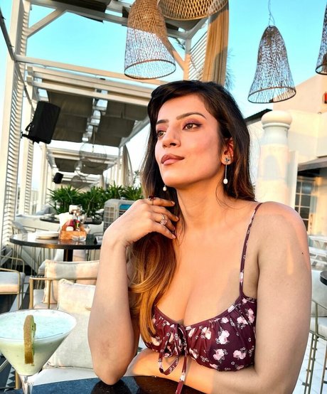 Akshita Dutta 完璧な女優 写真