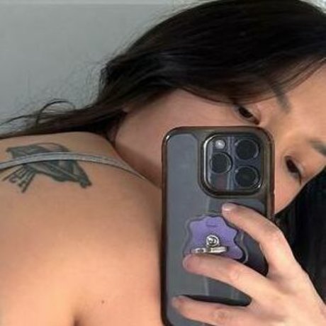 Daniellexxvv ポルノ女優 写真