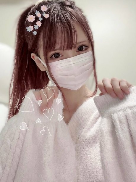 白いランジェリーオンリーファンズ ホットセックス 画像