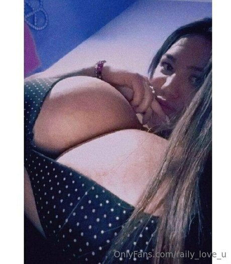 足を舐めるオンリーファンズ 無料xxx 写真