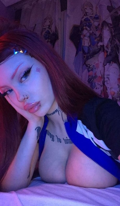 Yeahm8r Yamur Temiz ヌード女優 画像