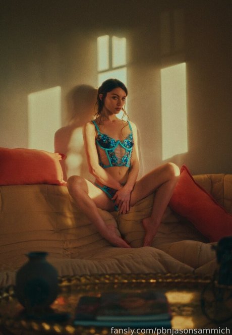 スキニーオンリーファンズ 無料セクシー アーカイブ