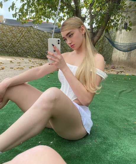 Nataliafrank08 ポルノモデル 写真