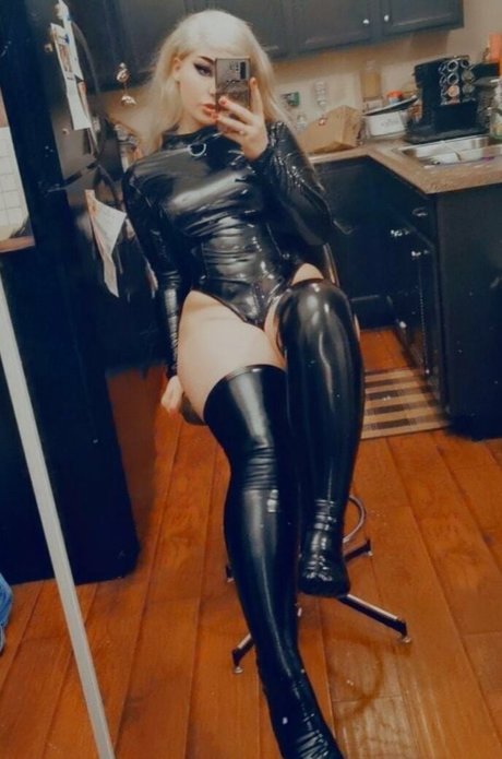 完璧なボディ オンリーファンズ 限定 画像